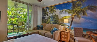Kailua Studio w/ Pool Access & Garden Views!