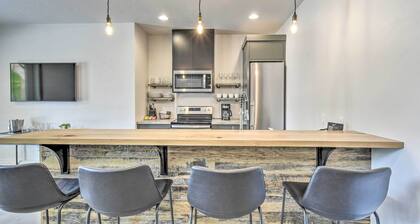 Elkhart Lake Townhome - 3 Mi to Road America!