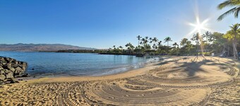 Kona Coast Condo w/ Lanai & Outdoor Kitchen!