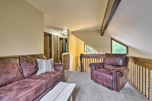 House (3 Bedrooms) | Interior - Near Hiking & Skiing: Albrightsville Home w/ Deck! (Albrightsville)