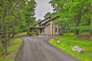 House (3 Bedrooms) | Interior - Near Hiking & Skiing: Albrightsville Home w/ Deck! (Albrightsville)