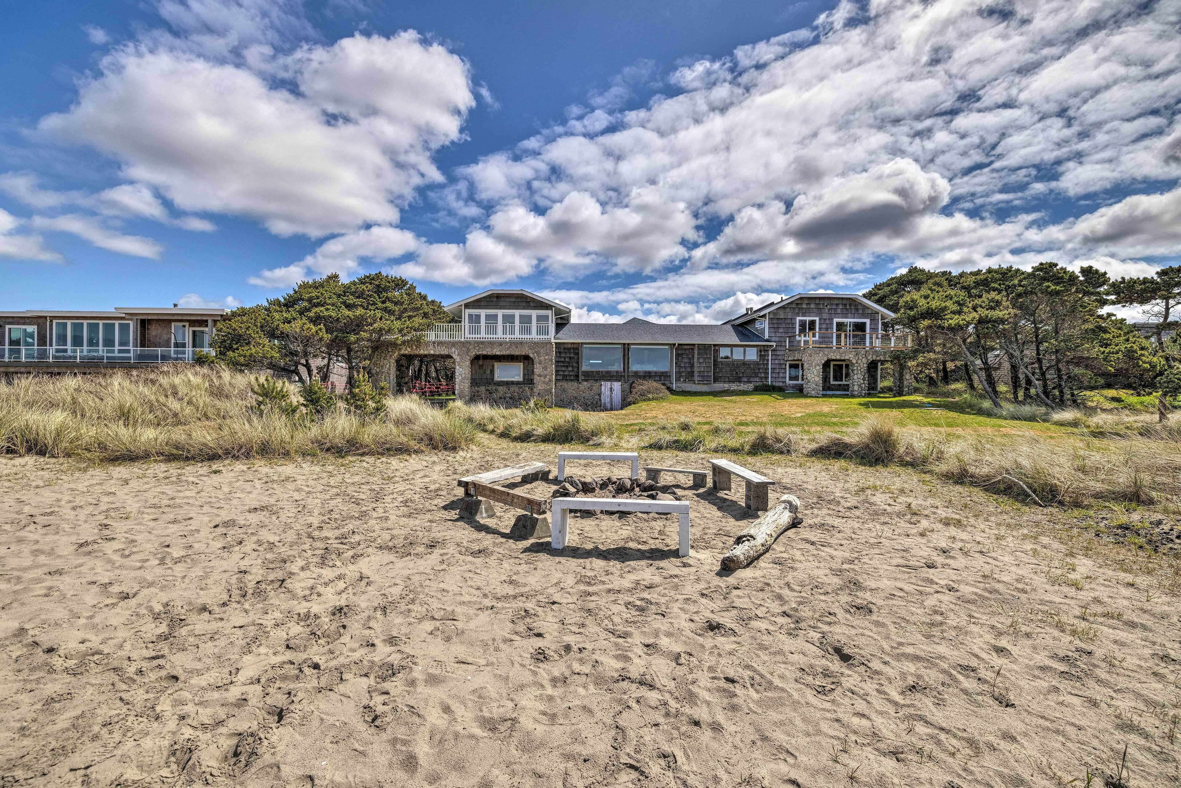 House (6 Bedrooms) | Interior