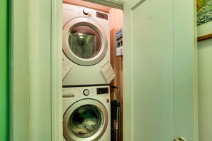 House (1 Bedroom) | Interior