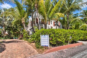 Apartment (0 Bedroom) | Interior