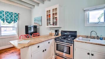 Apartment (0 Bedroom) | Interior