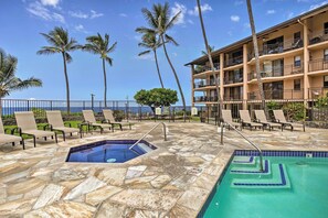 Apartment (2 Bedrooms) | Interior - Kailua-kona Condo w/ 2 Private Lanais! (Kailua-Kona)