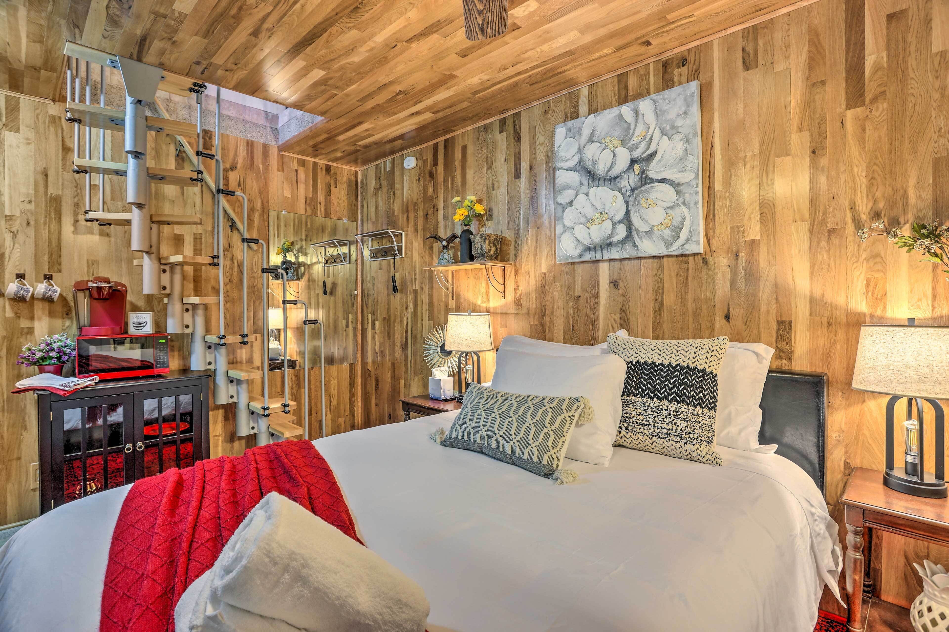 House (2 Bedrooms) | Interior