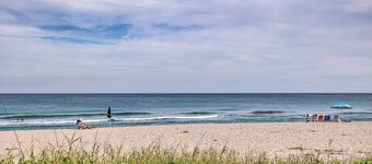 Cozy West Palm Beach Condo: 1 Block to Shore!