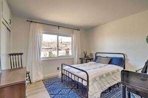 2 bedrooms, laptop workspace, iron/ironing board, bed sheets - Home w/ Fire Pit: Relax + Retreat by Joshua Tree! (Yucca Valley)