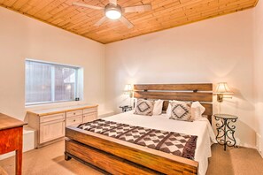 Interior - Walkable Angel Fire Condo Near Lifts & Restaurants (Angel Fire)