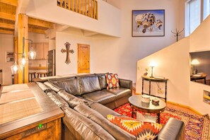 Interior - Walkable Angel Fire Condo Near Lifts & Restaurants (Angel Fire)