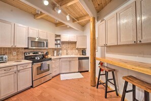 Apartment (2 Bedrooms) | Interior - Walkable Angel Fire Condo Near Lifts & Restaurants (Angel Fire)