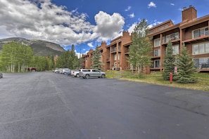 Apartment (3 Bedrooms) | Interior - Resort Perks & Trail Access: Silverthorne Condo! (Silverthorne)