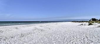 Canal-front Gem w/ Pool & Hot Tub in Anna Maria