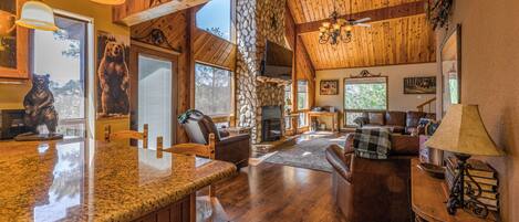 House (4 Bedrooms) | Interior