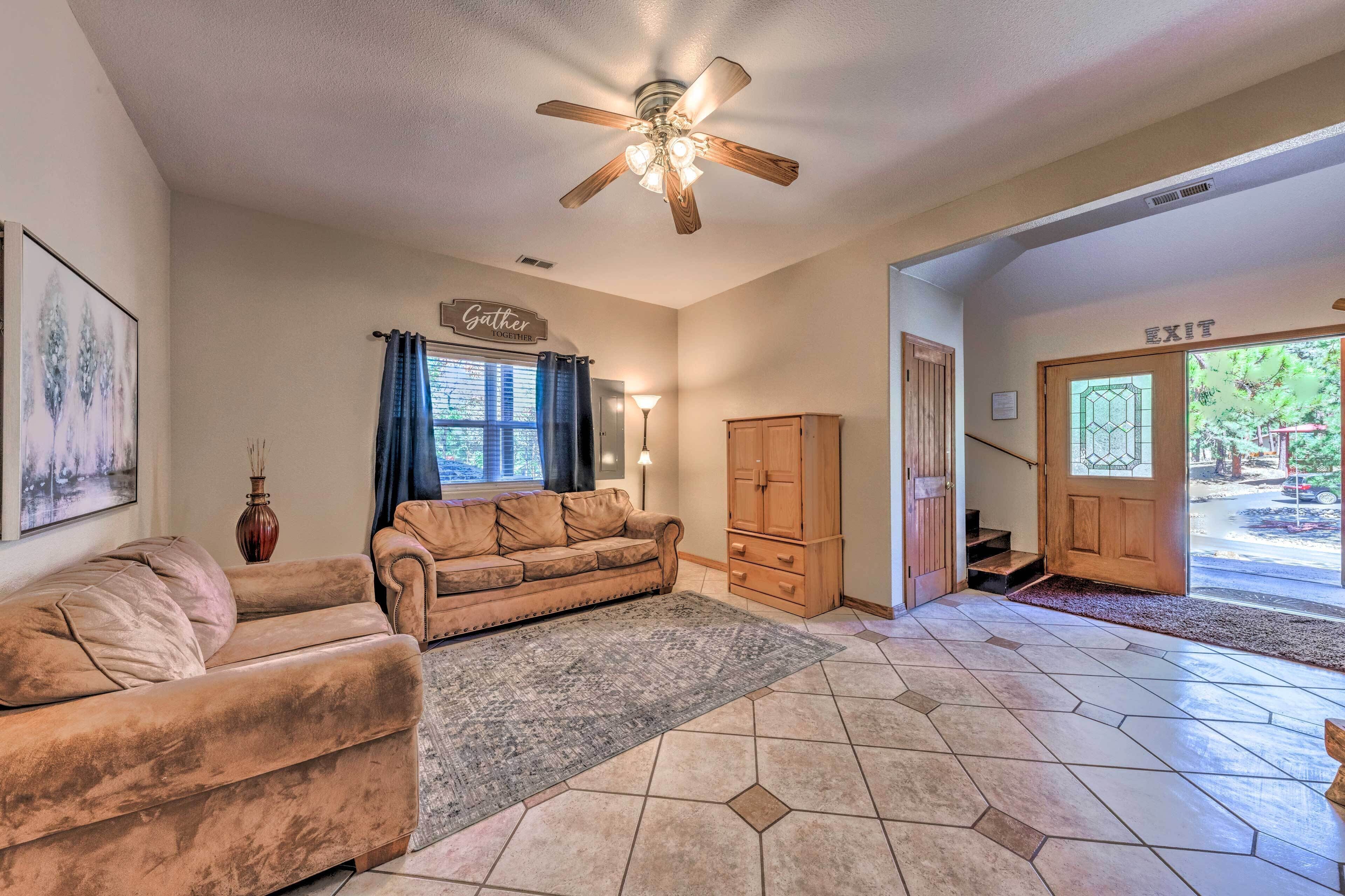 House (4 Bedrooms) | Interior