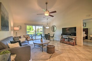 Apartment (2 Bedrooms) | Front of property