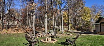 Cabin w/ Fire Pit & Movie Room, 1 Mi to Lake