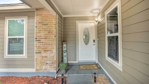 Interior - Pet-friendly San Antonio Gem Near Nature Preserve! (San Antonio)