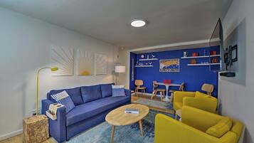 Apartment (2 Bedrooms) | Living area