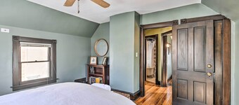 Newly Renovated Home Close to Dtwn Lawrence!