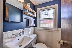 House (3 Bedrooms) | Interior - Newly Renovated Home Close to Dtwn Lawrence! (Lawrence)