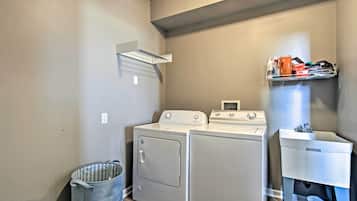 House (5 Bedrooms) | Bahagian dalam