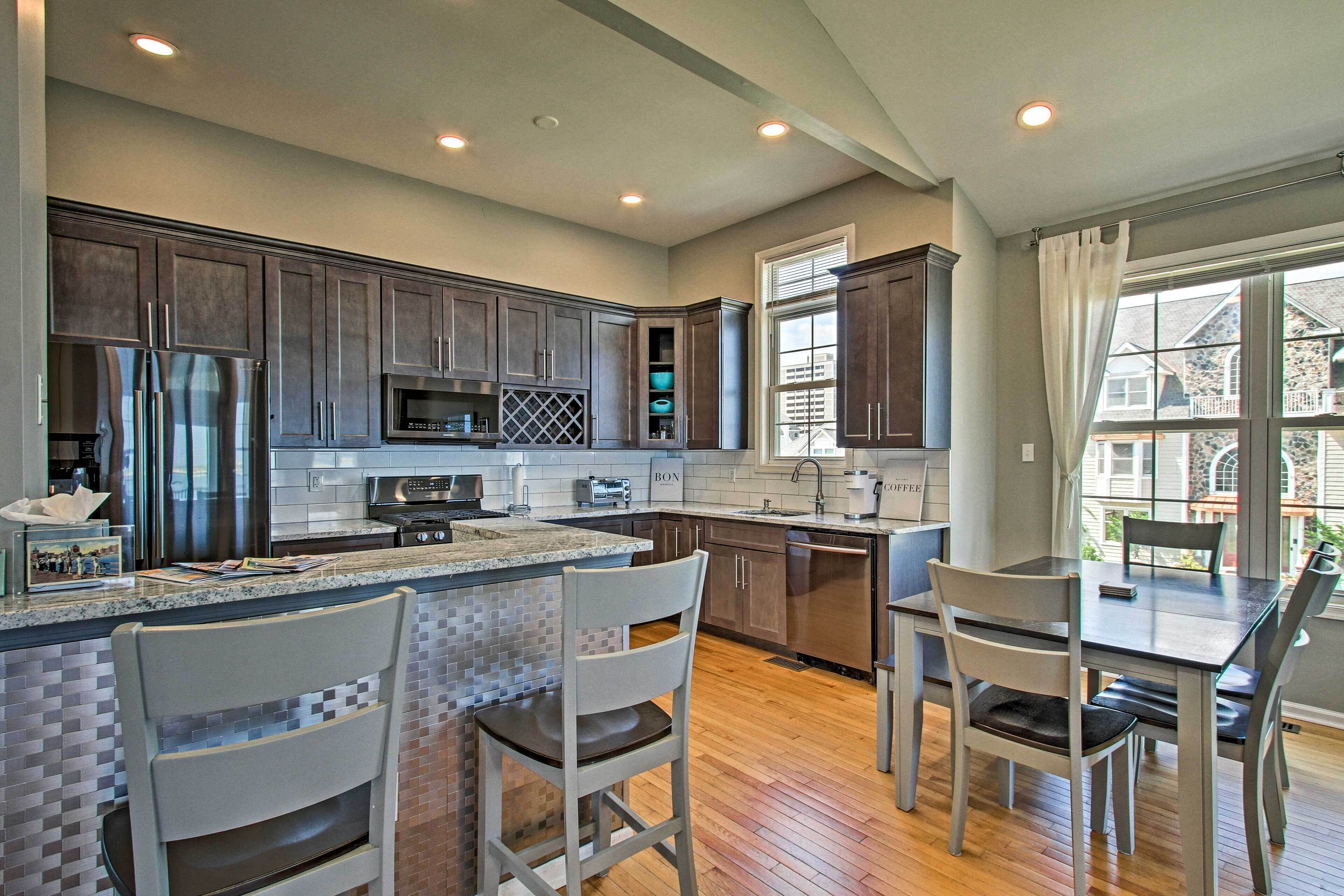 House (5 Bedrooms) | Interior