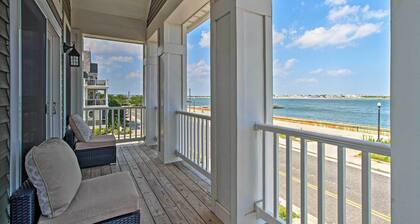 Idyllic Oceanfront Home on Atlantic City Boardwalk