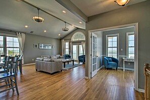 單棟房屋 (5 Bedrooms) | 內部