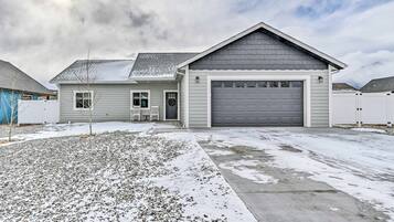 House (4 Bedrooms) | Interior