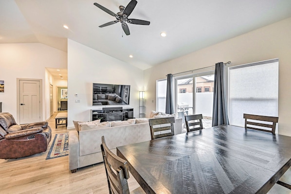 House (4 Bedrooms) | Interior