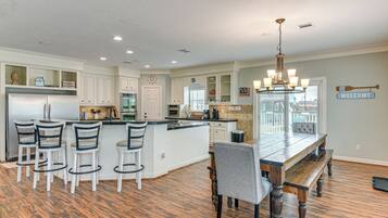 House (4 Bedrooms) | Interior