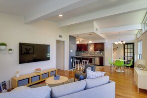 House (3 Bedrooms) | Front of property - Bright & Modern Texas Getaway - 7 Mi to The Alamo! (San Antonio)