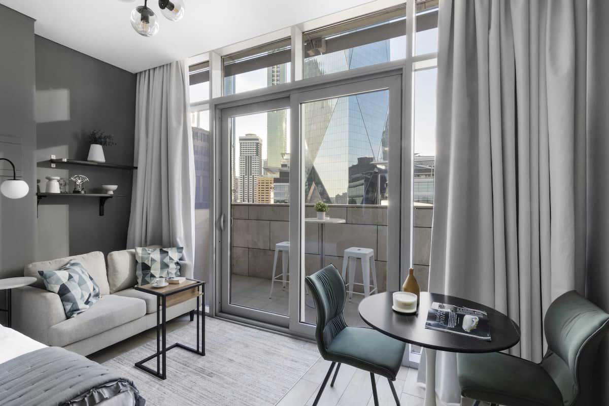 Business Studio Burj Daman 314 | 1 bedroom, Egyptian cotton sheets, premium bedding, memory-foam beds