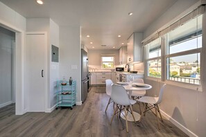 Apartment (2 Bedrooms) | Interior - Charming San Diego Apartment - Walk to Bay! (San Diego)