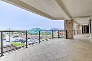 อพาร์ทเมนท์ (3 Bedrooms) | ภายใน