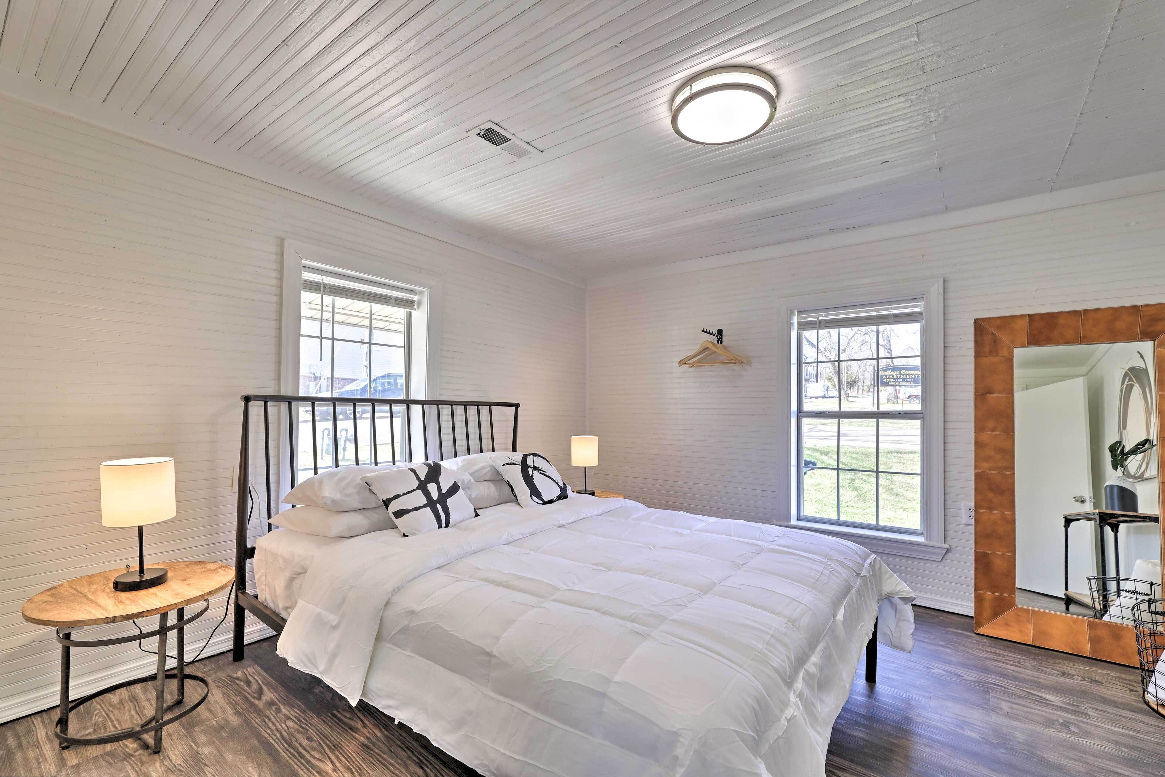 House (2 Bedrooms) | Interior