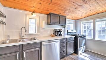 Rumah (2 Bedrooms) | Interior