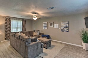 House (4 Bedrooms) | Interior