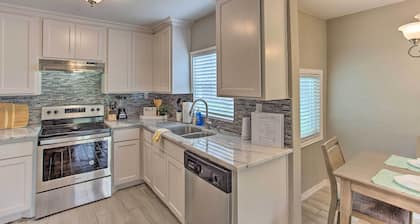 Walk to At&t Stadium: Arlington Home w/ Yard!