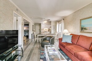 Apartment (2 Bedrooms) | Front of property - Walk to Beach: Hilton Head Condo w/ Balcony (Hilton Head Island)
