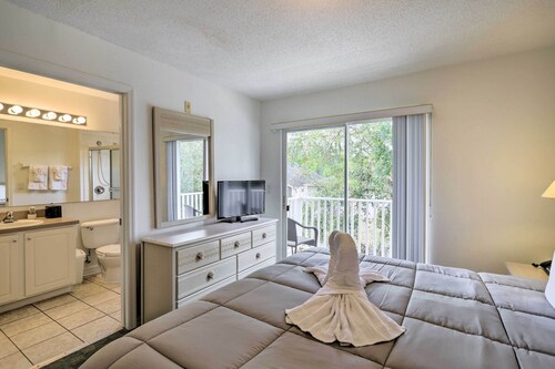 Cozy Kissimmee Townhome ~ 8 Mi to Disney World!