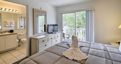 Cozy Kissimmee Townhome ~ 8 Mi to Disney World!