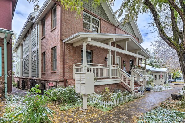 Cozy Central Glenwood Springs Condo W/ 2 Decks! - Glenwood Springs, CO