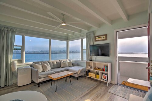 Chic Bay View Condo < 10 Miles to Dtwn San Diego!