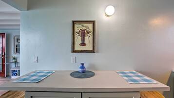 Apartment (1 Bedroom) | Interior