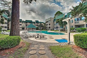 Apartment (2 Bedrooms) | Interior - Oceanfront Hilton Head Island Condo! (Hilton Head Island)