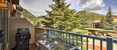 Apartment (2 Bedrooms) | Front of property