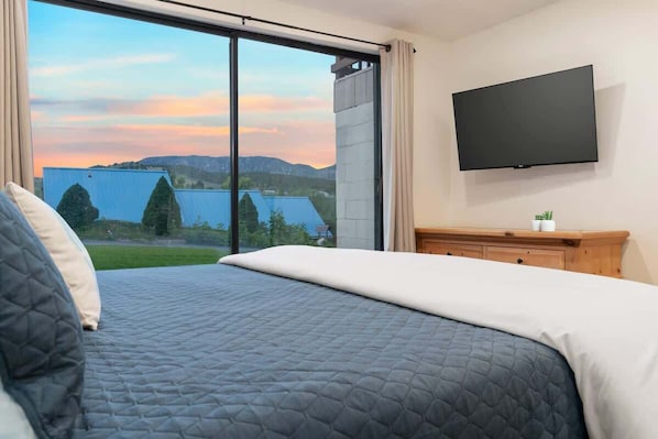 6 quartos, ferros/tábuas de passar roupa, berço de viagem, Wi-Fi